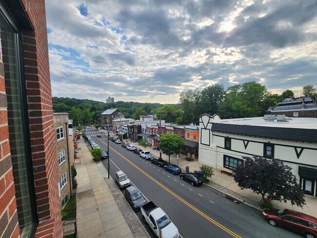 Building Photo - 3712 Midvale Ave