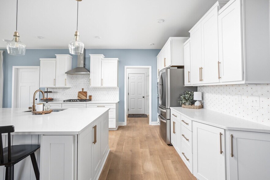 Building Photo - 1265 Sussex Ct