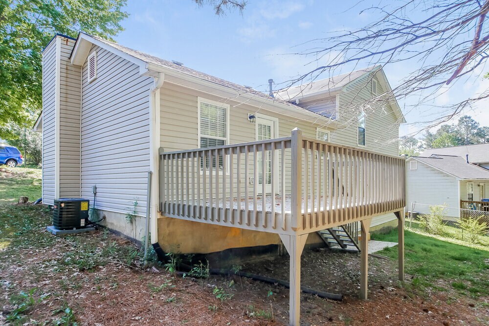 Building Photo - 105 Salem Pl