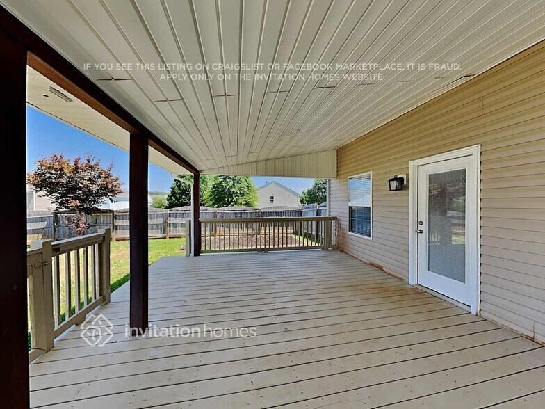 Building Photo - 821 River Trail Rd