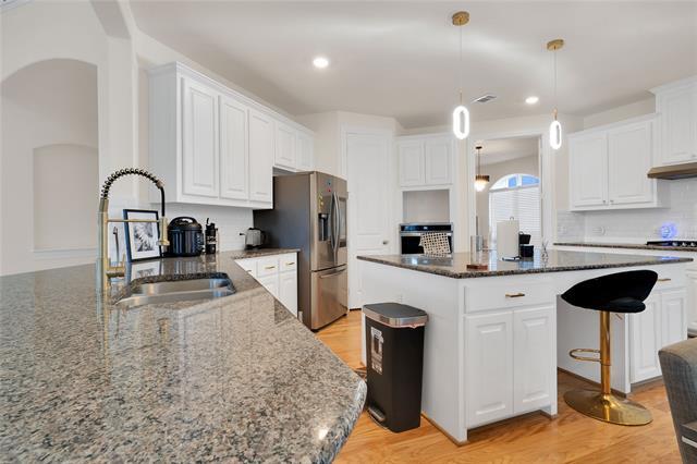 Building Photo - 7117 Prairieside Trl