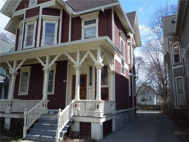 Building Photo - 60 Rowley St