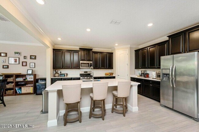 Building Photo - 487 Tintamarre Dr