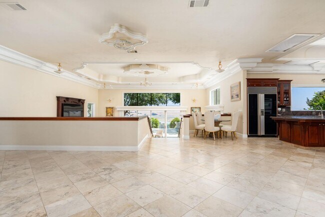 Building Photo - 14215 Killarney Dr