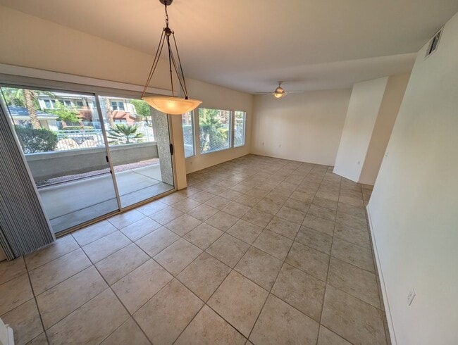 Building Photo - 820 Titan Peak Pl