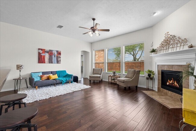 Building Photo - 2120 Red Timber Ct