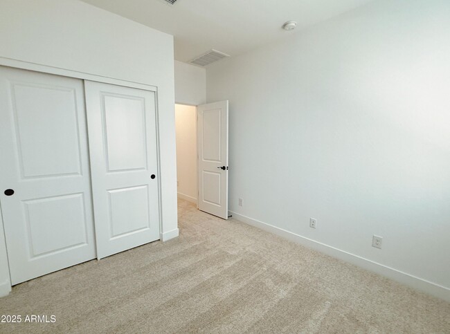 Building Photo - 14807 W Soft Wind Dr
