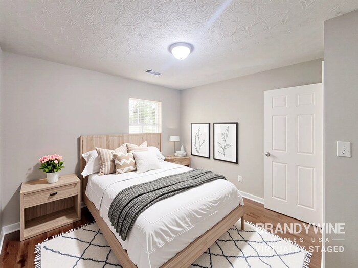 Building Photo - 627 Stonemill Manor