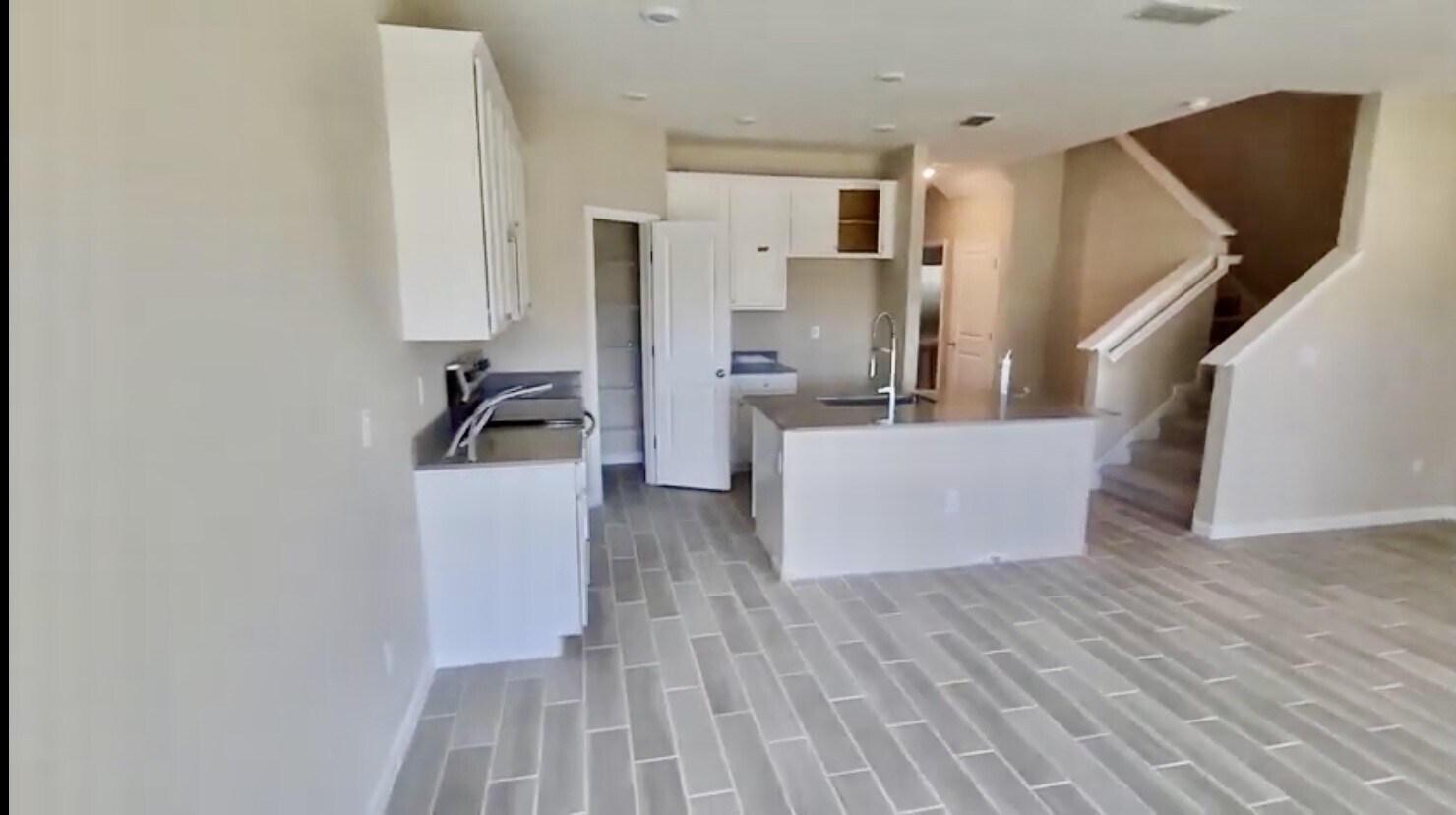 Building Photo - 10323 Alder Creek Ln