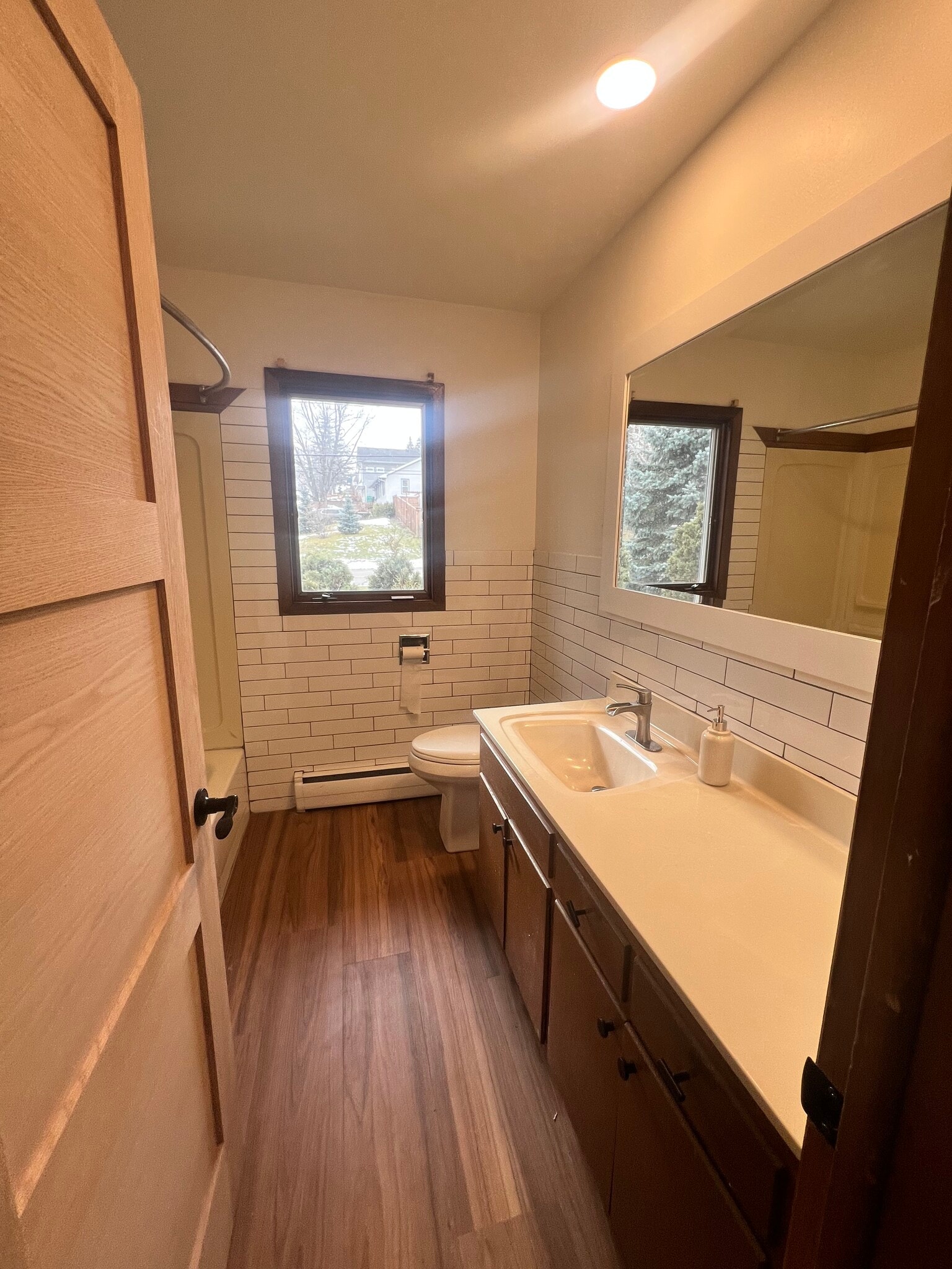 Building Photo - 987 County Road C2 W