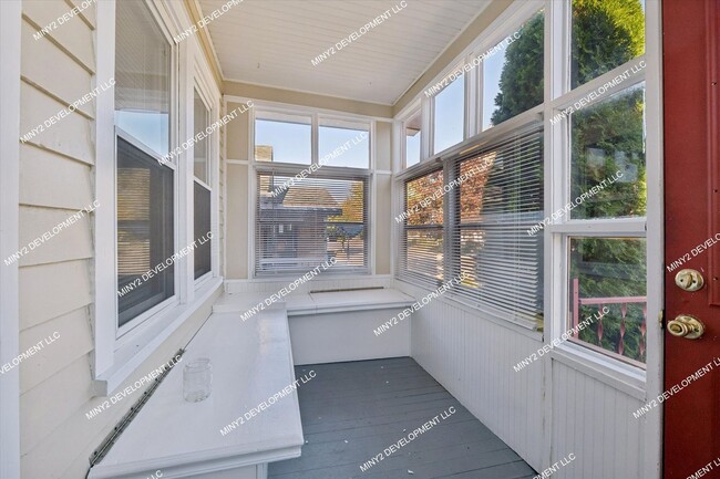 Building Photo - 22618 Maxine St