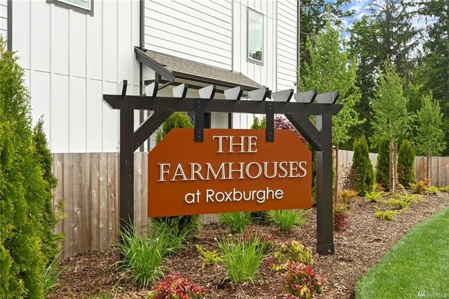 Building Photo - Lake Stevens Greenbelt – Stylish 3-Bedroom Townhome!