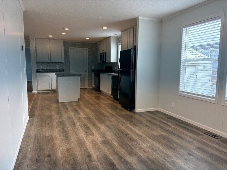 Building Photo - 1961 Winter Park Dr