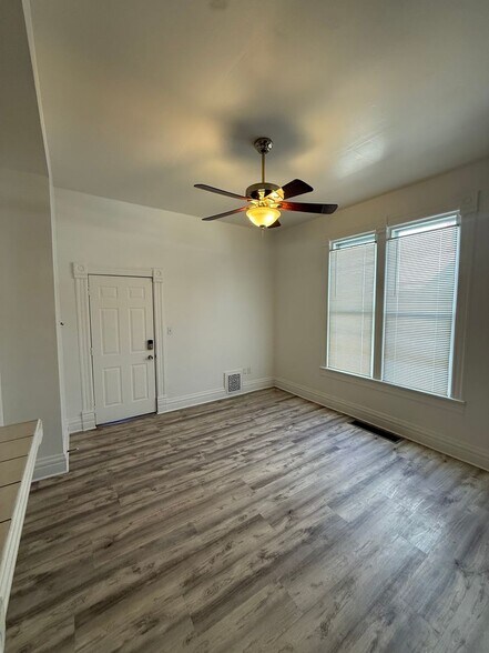 Building Photo - 1334 N Downing St