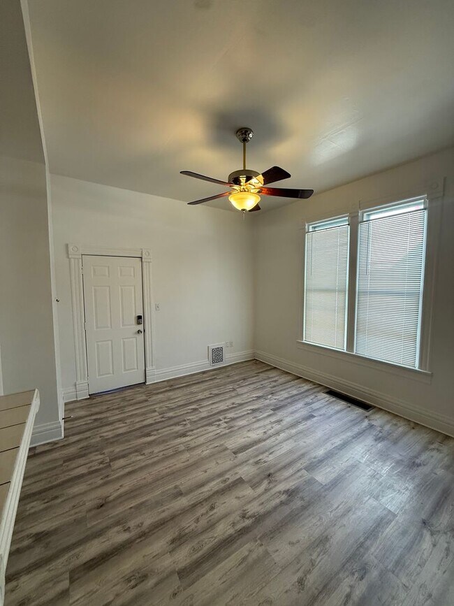 Building Photo - 1334 N Downing St