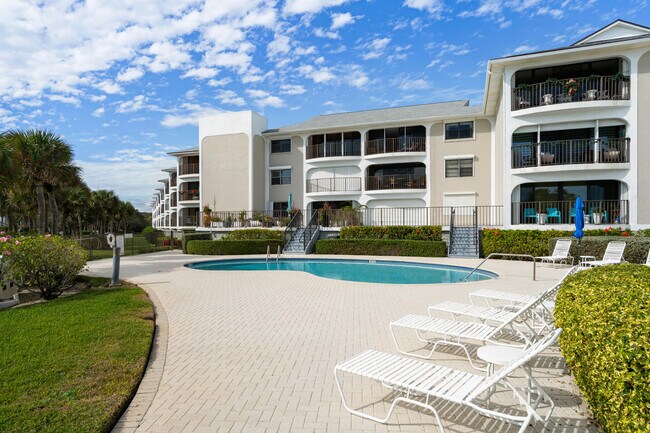 Building Photo - 5300 Jimmy Buffett Mem Hwy