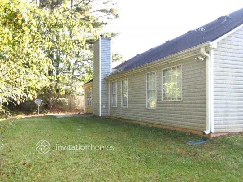 Building Photo - 875 Wilmont Ct