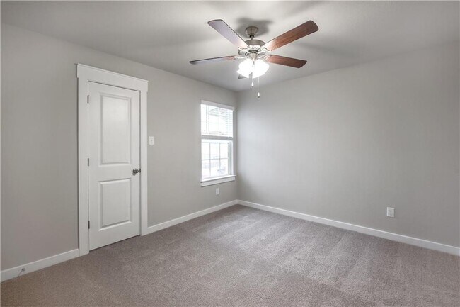 Building Photo - 17502c Bay Skipper Dr