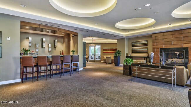 Building Photo - 2211 E Camelback Rd