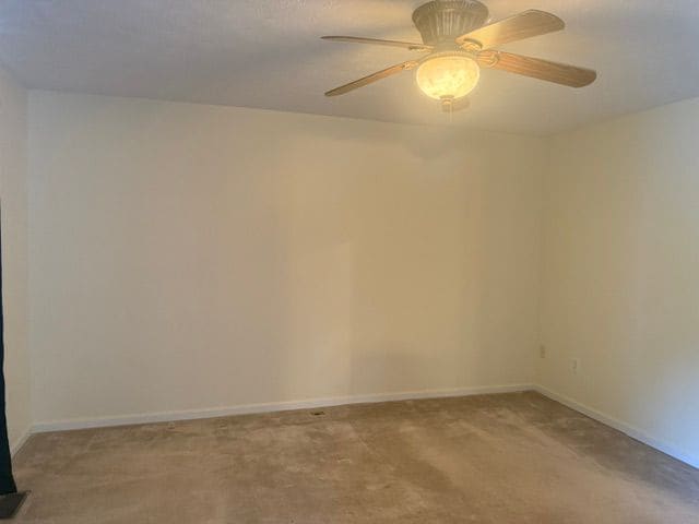 Building Photo - 4 E Shetland Ct