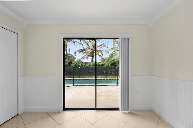 Building Photo - 7870 Blackwood Ln