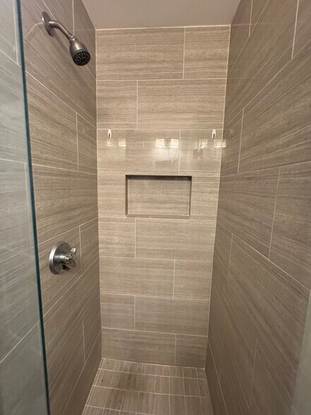 Building Photo - 27 Dudley St