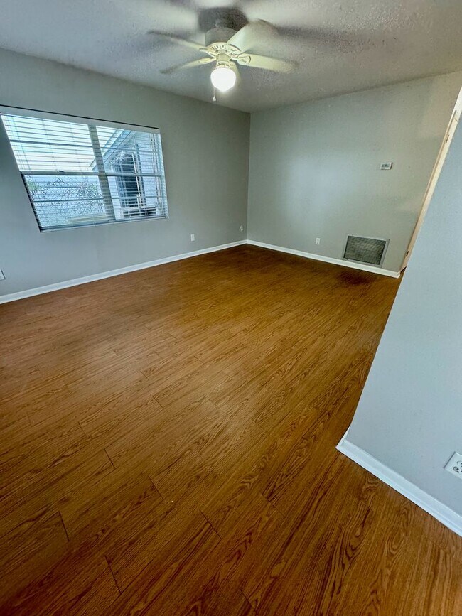 Building Photo - 3 bedroom home with large yard on the west end!