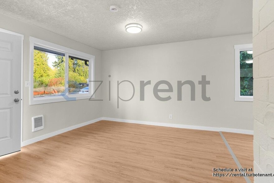 Building Photo - 1502 Kirkland Ave NE