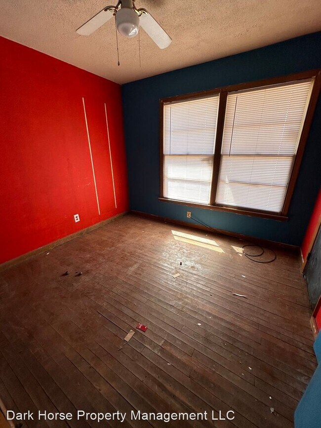 Building Photo - 3 br, 1 bath House - 401 South Horn Street