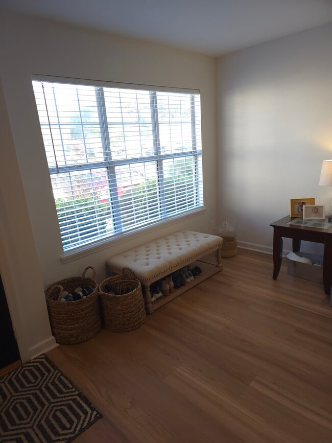 Building Photo - 1000 Mallery St Ext