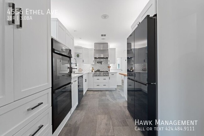 Building Photo - 4556 Ethel Ave