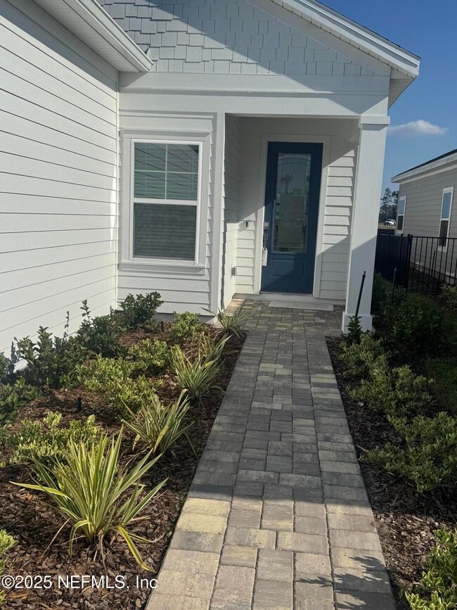 Building Photo - 113 Pentwater Rd