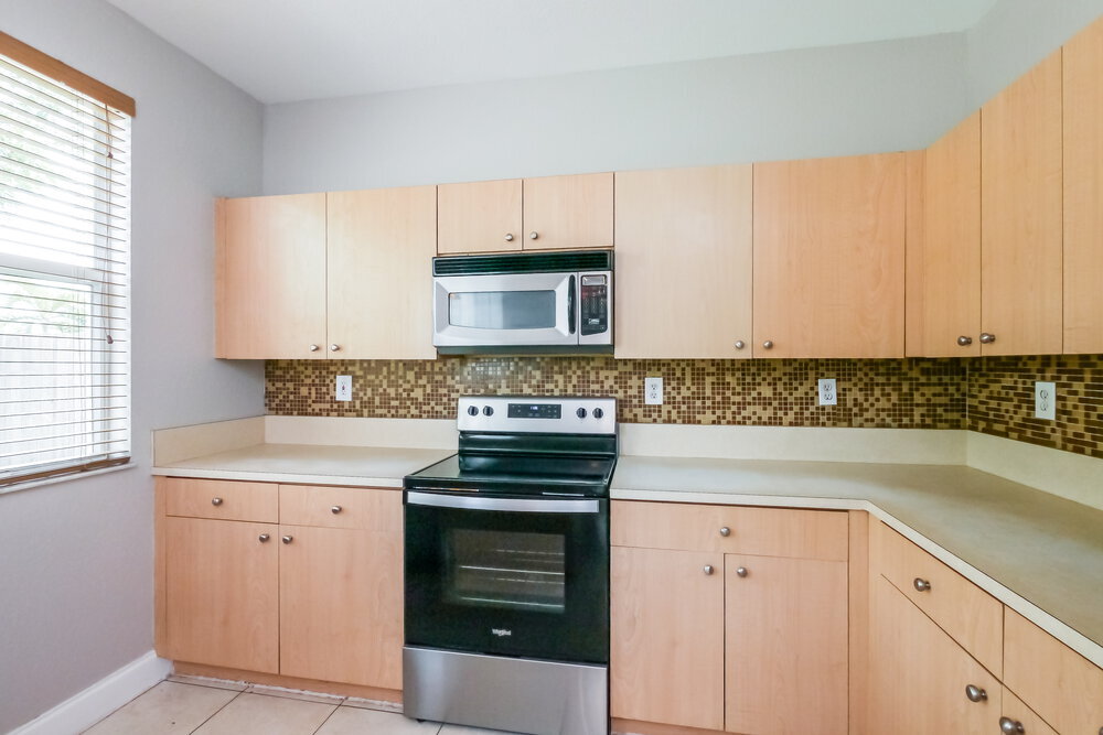 Building Photo - 2025 SE 14 St