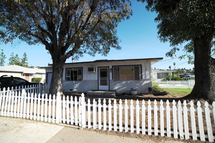 Building Photo - 1160 Chestnut St