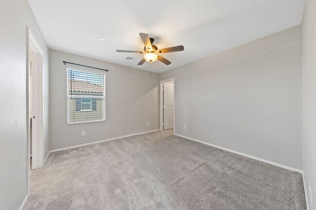 Building Photo - Modern 3-Bedroom + Loft Near VA Hospital