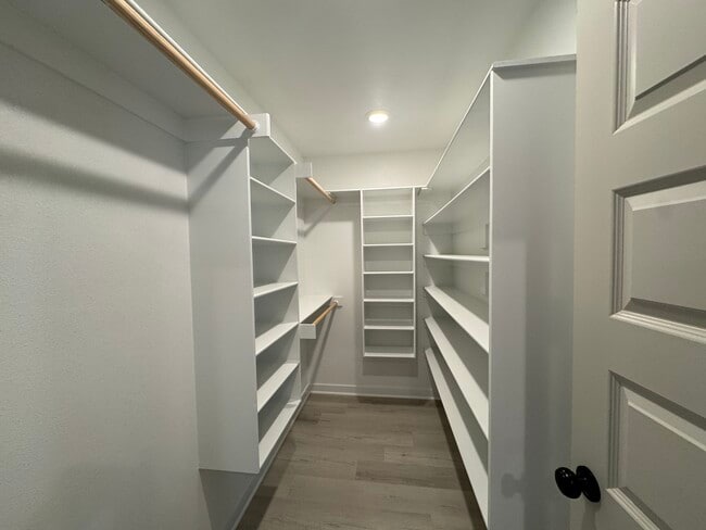 Building Photo - 3204 SW Camden Dr