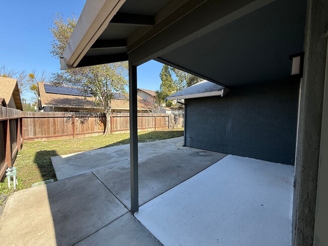 Building Photo - Newly updated 3-bedroom single story home!