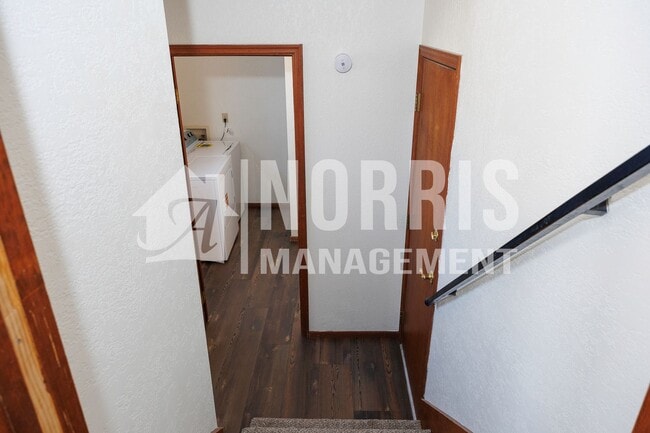 Building Photo - 15054 S Yava Rd