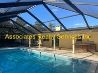 Building Photo - Beautiful Large Home with Screened Pool in Buckingham West!