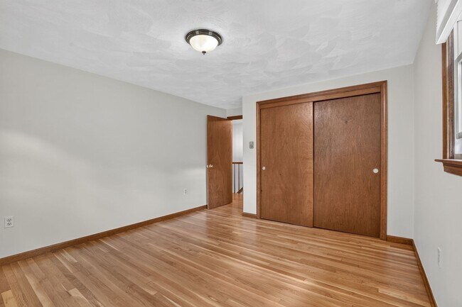Building Photo - 375 Kendall Rd