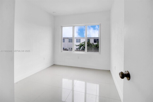 Building Photo - 14482 SW 259th St