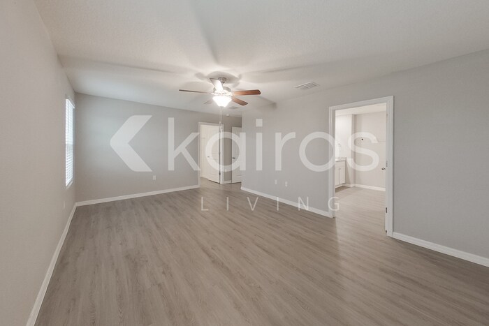 Building Photo - 8515 SW 43rd Ter