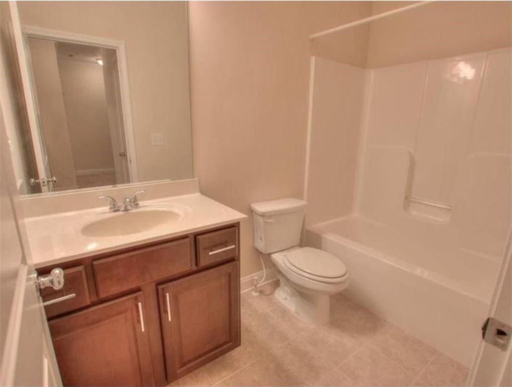 Building Photo - 2415 Tenor Ln