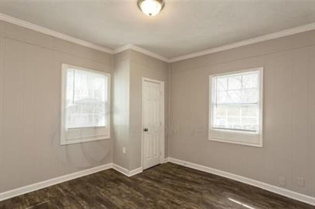 Building Photo - Spacious 3-Bed, 2-Bath in Pleasant Grove