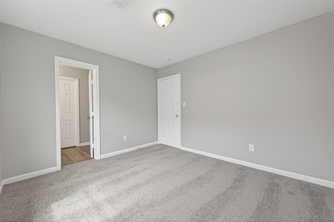 Building Photo - 7521 Dyer St