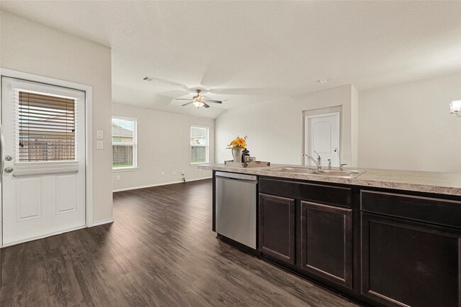 Building Photo - 20910 Corisande St