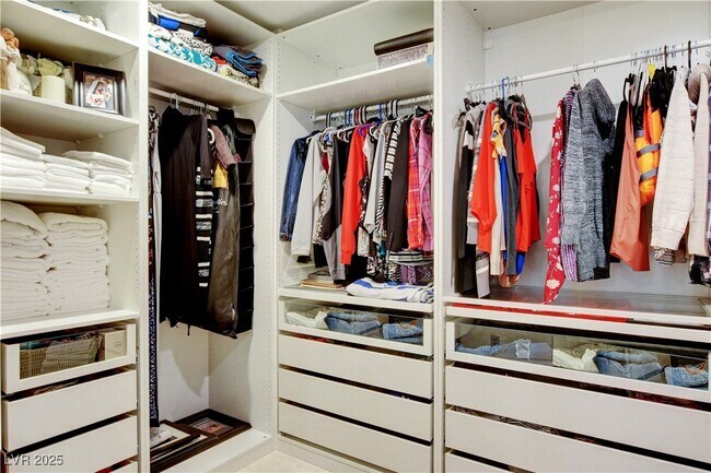 Building Photo - 3541 Winter Wren St