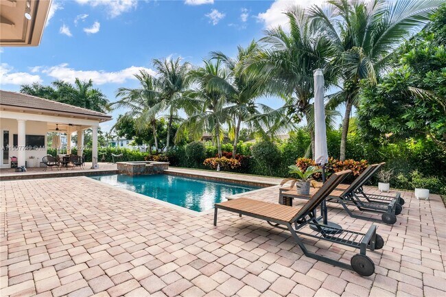 Building Photo - 12008 NW 69th Ct