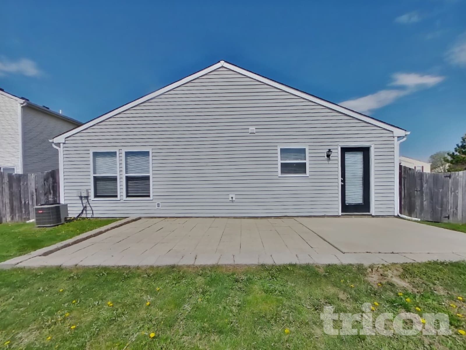 Building Photo - 2869 Ludwig Dr