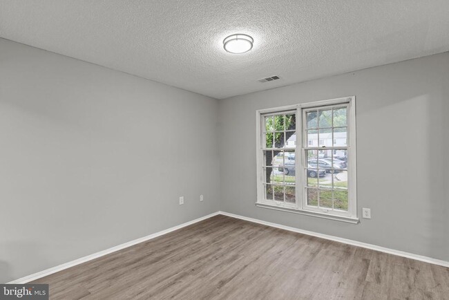 Building Photo - 1718 Brightwell Ct
